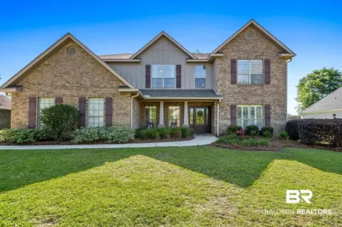 823 Summer Lake St, Fairhope, AL 36532