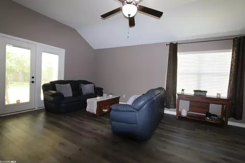 950 W Hamilton Bridges Dr, Mobile, AL 36695 photo 5