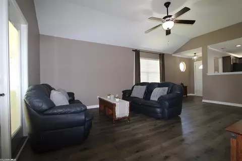 950 W Hamilton Bridges Dr, Mobile, AL 36695 photo 3