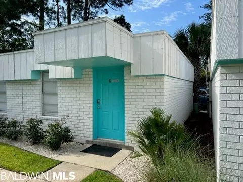 325 E 22nd Ave #6, Gulf Shores, AL 36542