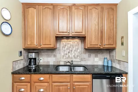 323 W Azalea Cir, Mobile, AL 36608 photo 4