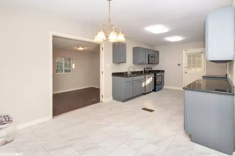 2122 Cornell Dr, Mobile, AL 36618 photo 13