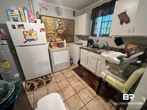 2009 Edwards Ave, Mobile, AL 36617 photo 5