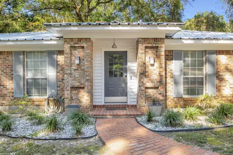 304 Whiting Ct, Daphne, AL 36526