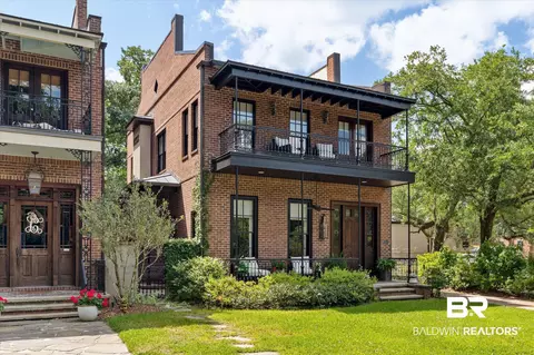 204 Oswalt St #A, Fairhope, AL 36532