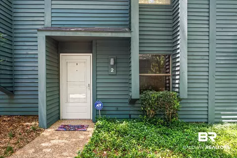 2 Summer Oaks Dr, Daphne, AL 36526