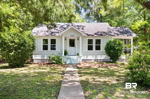 1704 Hand Ave, Bay Minette, AL 36507