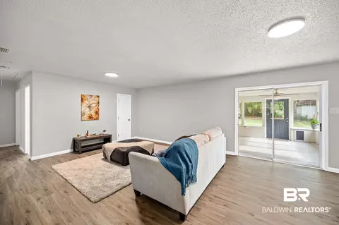 6012 Booker Cir, Mobile, AL 36693 photo 4