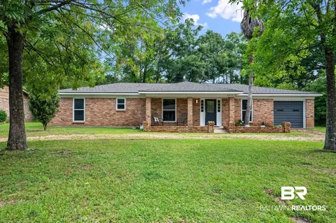 6012 Booker Cir, Mobile, AL 36693 photo 2