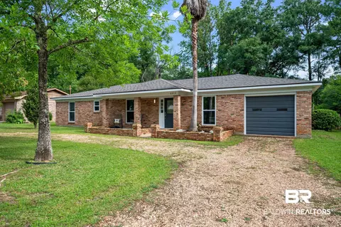 6012 Booker Cir, Mobile, AL 36693 photo 3