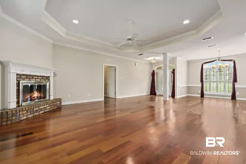 553 E Summerlake Dr, Mobile, AL 36608 photo 6