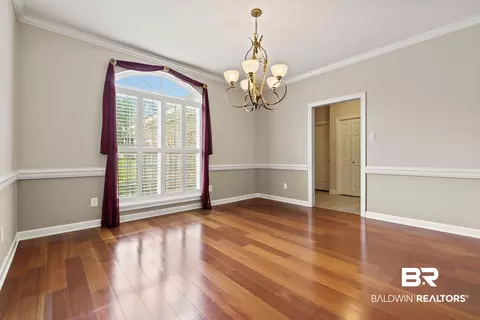 553 E Summerlake Dr, Mobile, AL 36608 photo 13