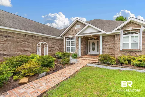 553 E Summerlake Dr, Mobile, AL 36608 photo 2