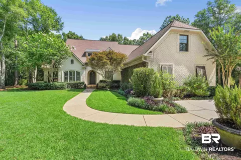123 Willow Lake Dr, Fairhope, AL 36532