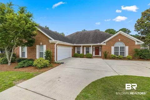 105 Par Cir, Fairhope, AL 36532