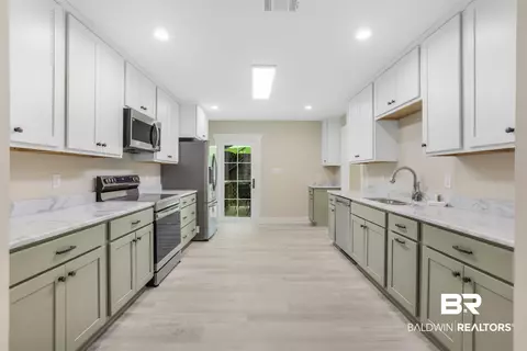 114 Michael Loop, Daphne, AL 36526 photo 6