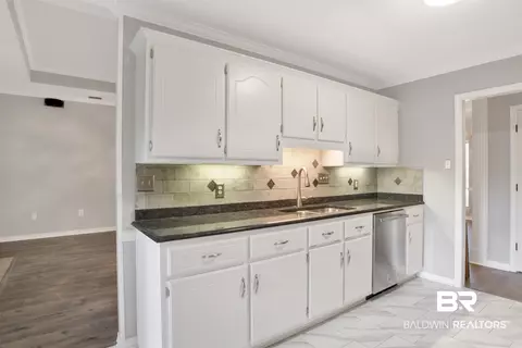 4015 Henning Dr, Mobile, AL 36619 photo 9