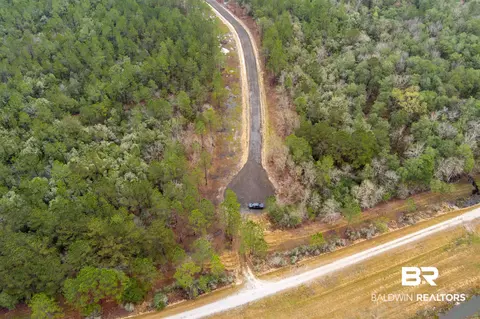 11 Foxtrap Rd, Saraland, AL 36571