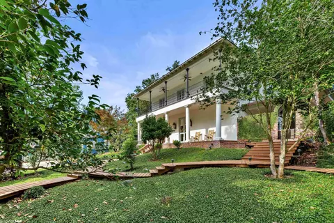 250 S School St, Fairhope, AL 36532