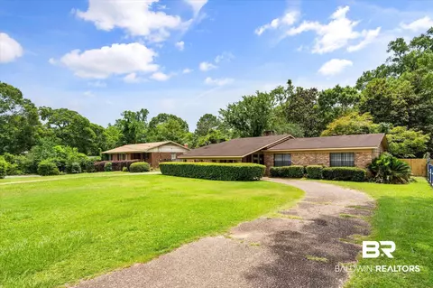 5255 Woodline Dr, Mobile, AL 36693