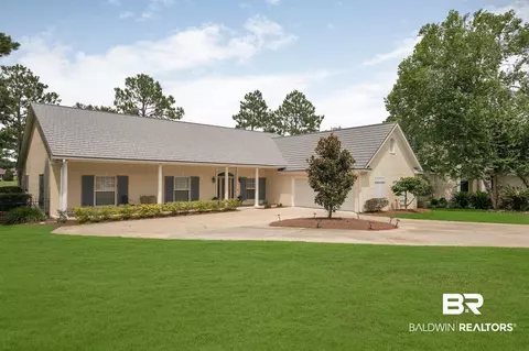 213 S Tee Dr, Fairhope, AL 36532