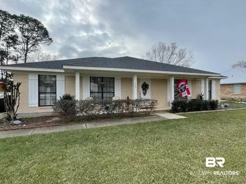229 W 23rd Ave, Gulf Shores, AL 36542