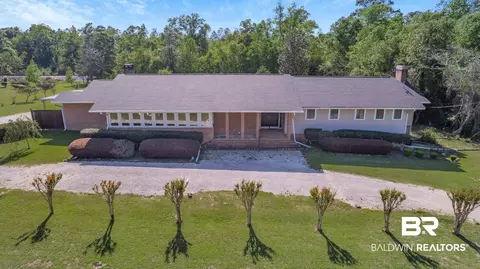 104 Alexandra Dr, Atmore, AL 36502