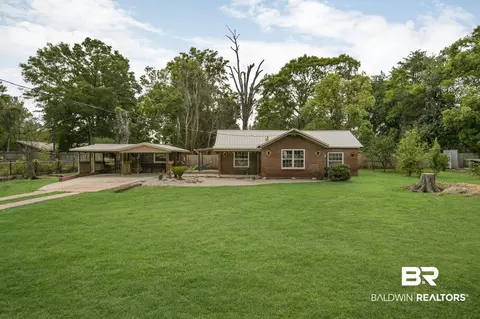 305 9th Ave, Chickasaw, AL 36611 photo 1