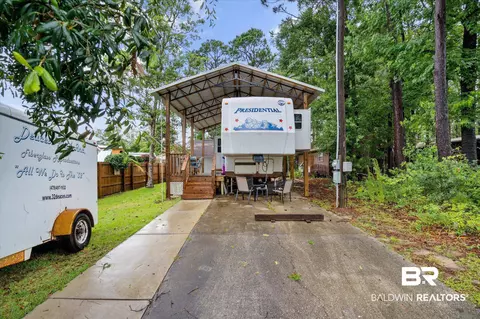 110 Horn Dr, Lillian, AL 36549