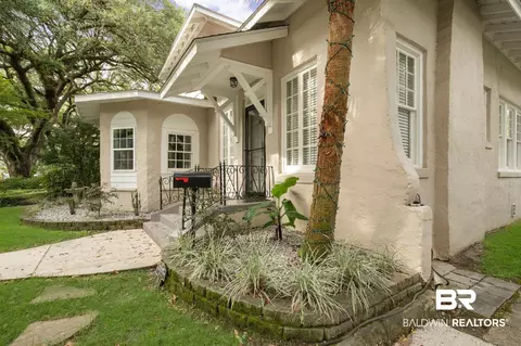 132 Florence Pl, Mobile, AL 36607 photo 8