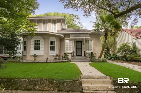 132 Florence Pl, Mobile, AL 36607 photo 1