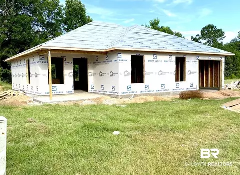 111 Cottage Ln, Atmore, AL 36502