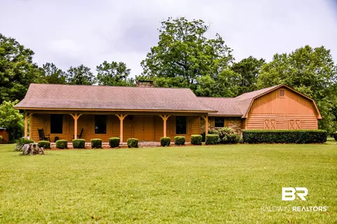 350 Old Bratt Rd, Atmore, AL 36502