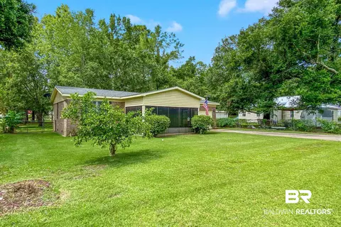 517 W Orchid Ave, Foley, AL 36535