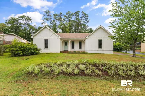351 Fairwood Blvd, Fairhope, AL 36532