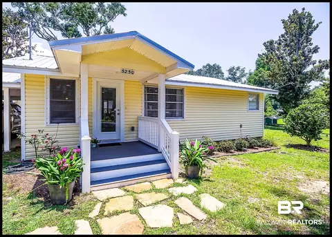 5250 Baldwin Ave, Orange Beach, AL 36561