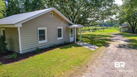 6974 Piney Woods Rd, Foley, AL 36535