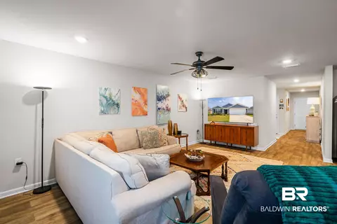 8389 Harmon St, Daphne, AL 36526 photo 4