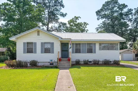 104 Paris Ave, Mobile, AL 36606