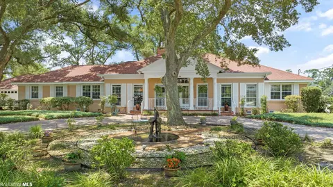 68 Star Lk, Pensacola, FL 32507