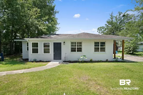 318 E Orange Ave, Foley, AL 36535