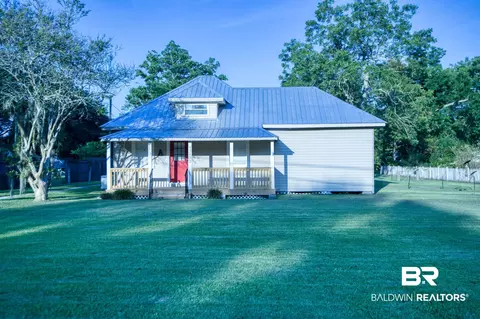 12832 Main St, Elberta, AL 36530