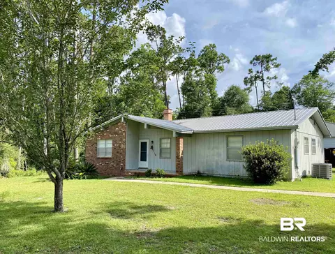 9426 Soldier Creek Rd, Lillian, AL 36549