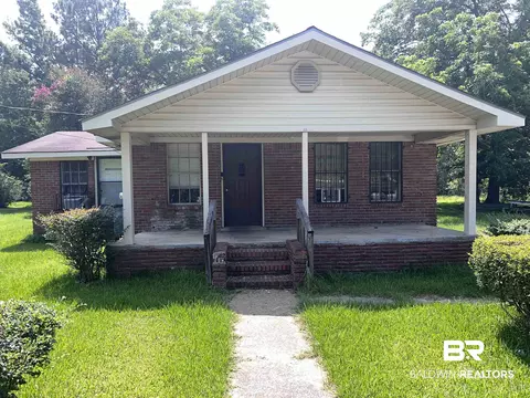 115 Mobile St, Atmore, AL 36502