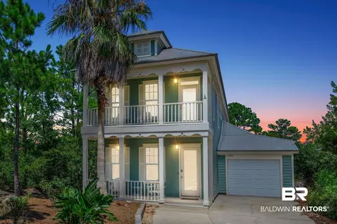 822 Lorrain Cir, Gulf Shores, AL 36542