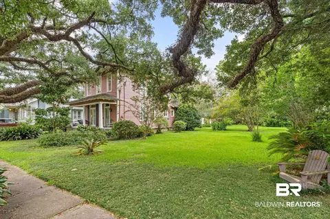 160 Houston St, Mobile, AL 36606