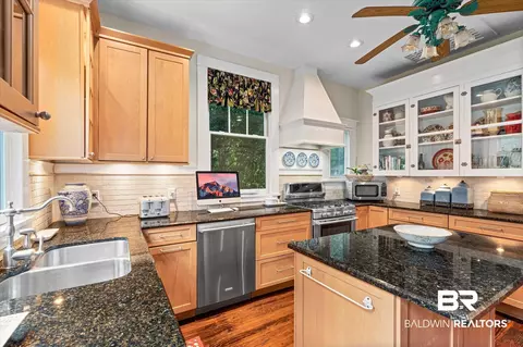 160 Houston St, Mobile, AL 36606 photo 14