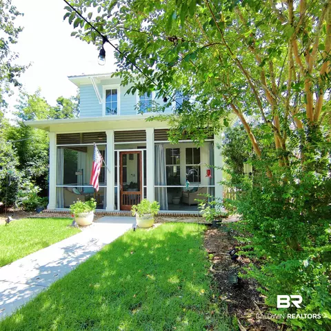 309 S School St, Fairhope, AL 36532
