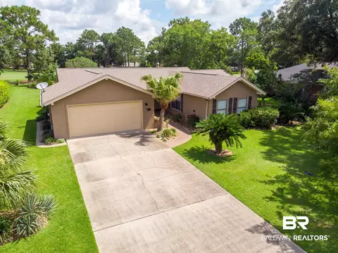 9112 Clubhouse Dr, Foley, AL 36535