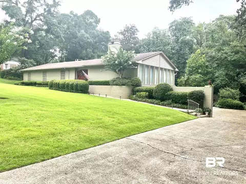 117 E Pinebrook Dr, Mobile, AL 36608 photo 2